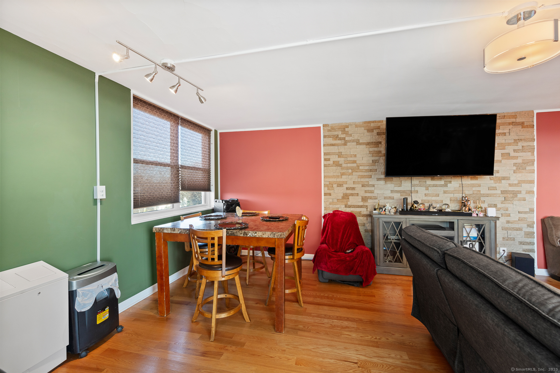 2370 North, Bridgeport, Connecticut 06604