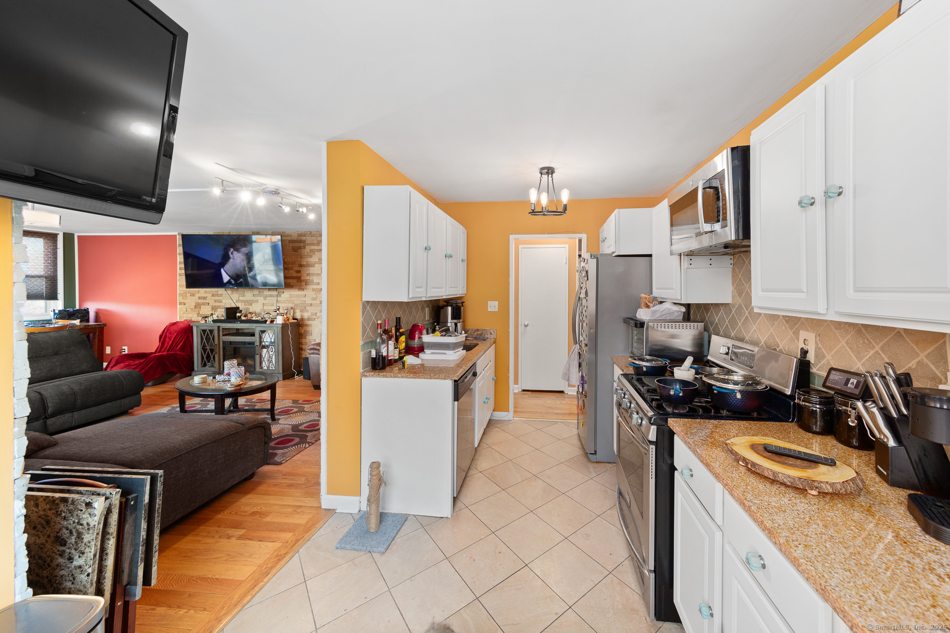 2370 North, Bridgeport, Connecticut 06604