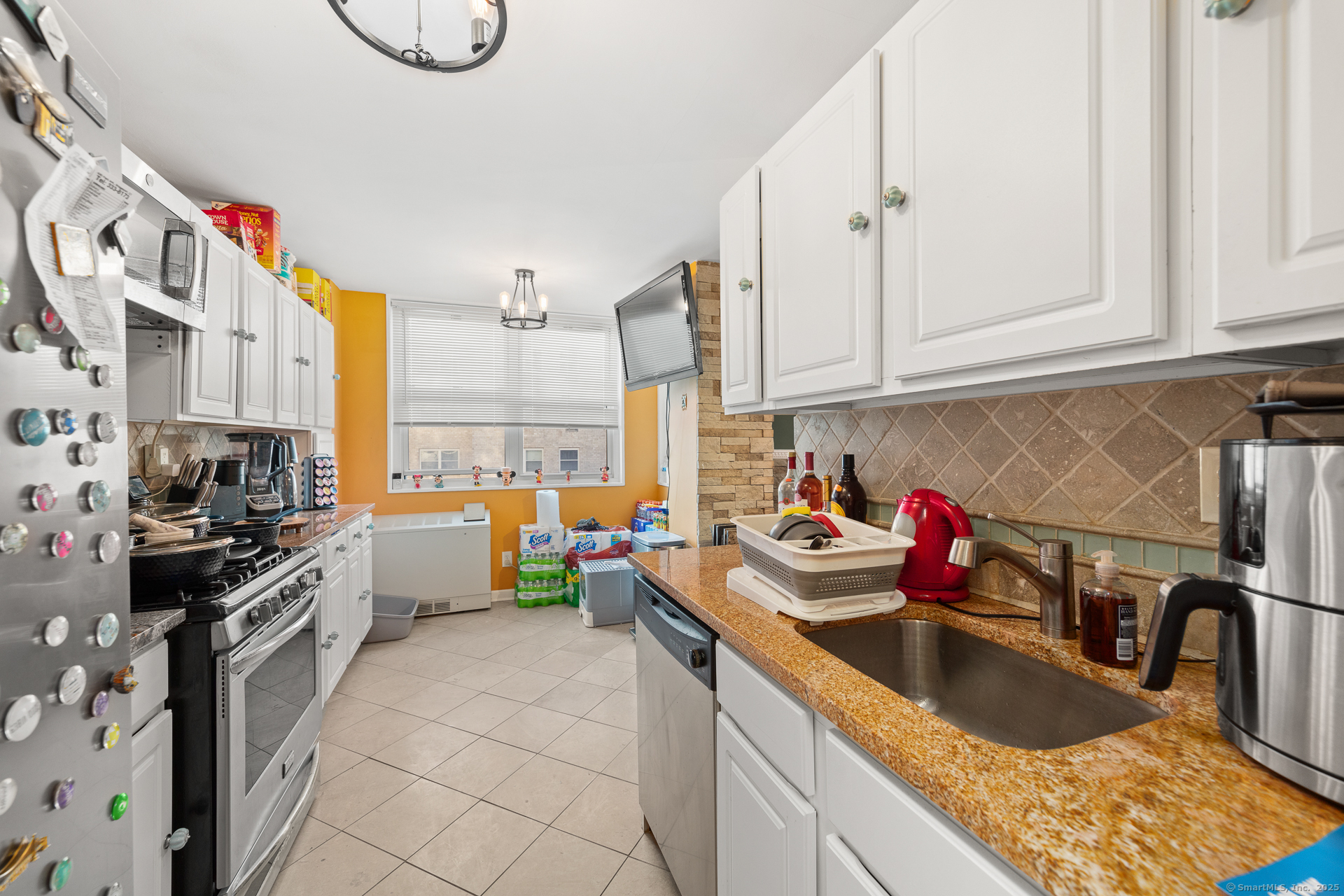 2370 North, Bridgeport, Connecticut 06604
