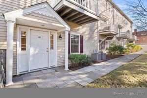 160 Glenbrook Road, Unit 6D