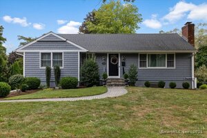 128 Crestwood Drive