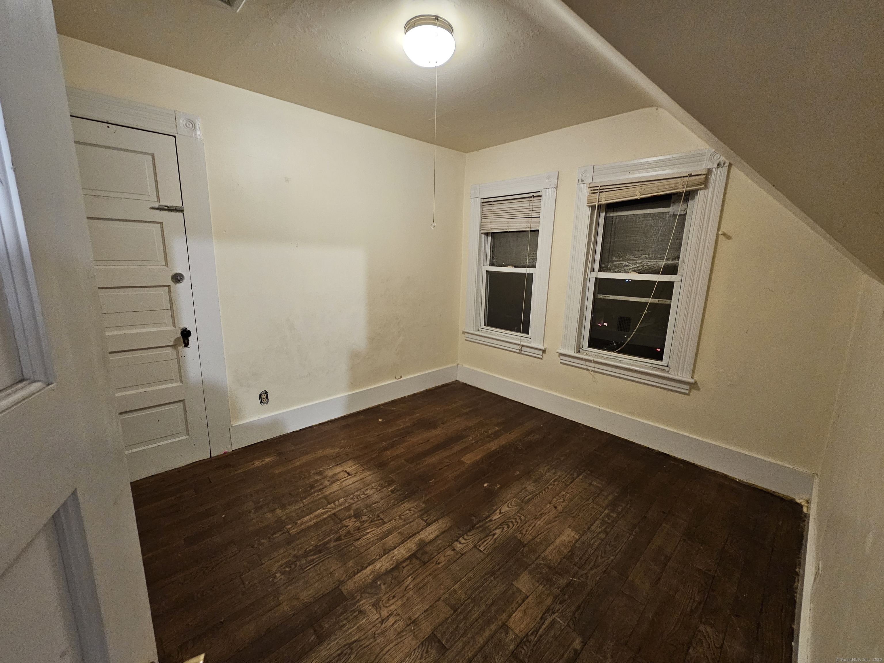 Location, location, location!!! Cozy Bedroom apartment for rent in the heart of Bridgeport, CT! Book your appointment before it's gone!!