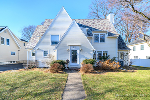 42 Rachelle Avenue