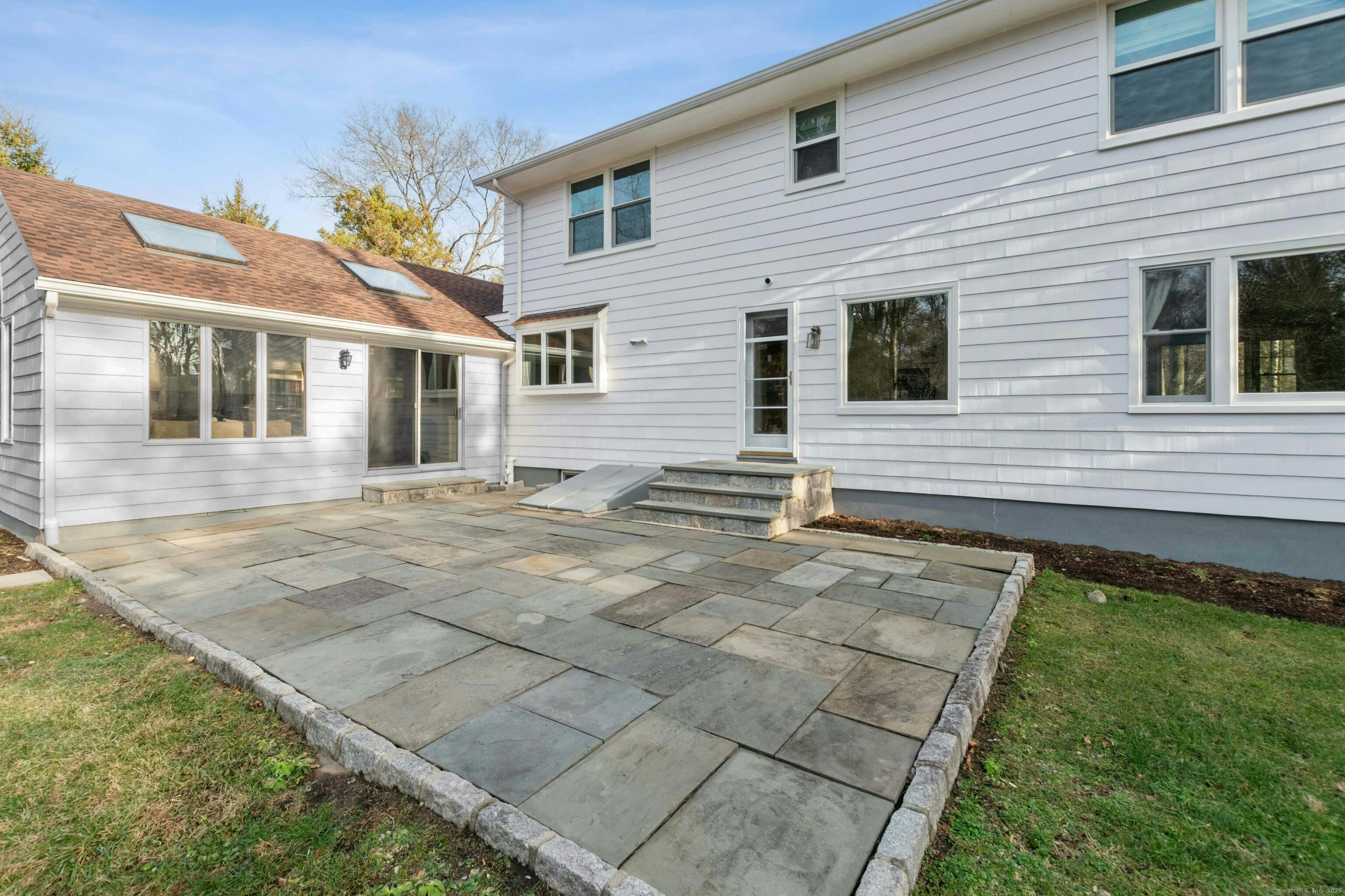 354 Hoyt, Darien, Connecticut 06820