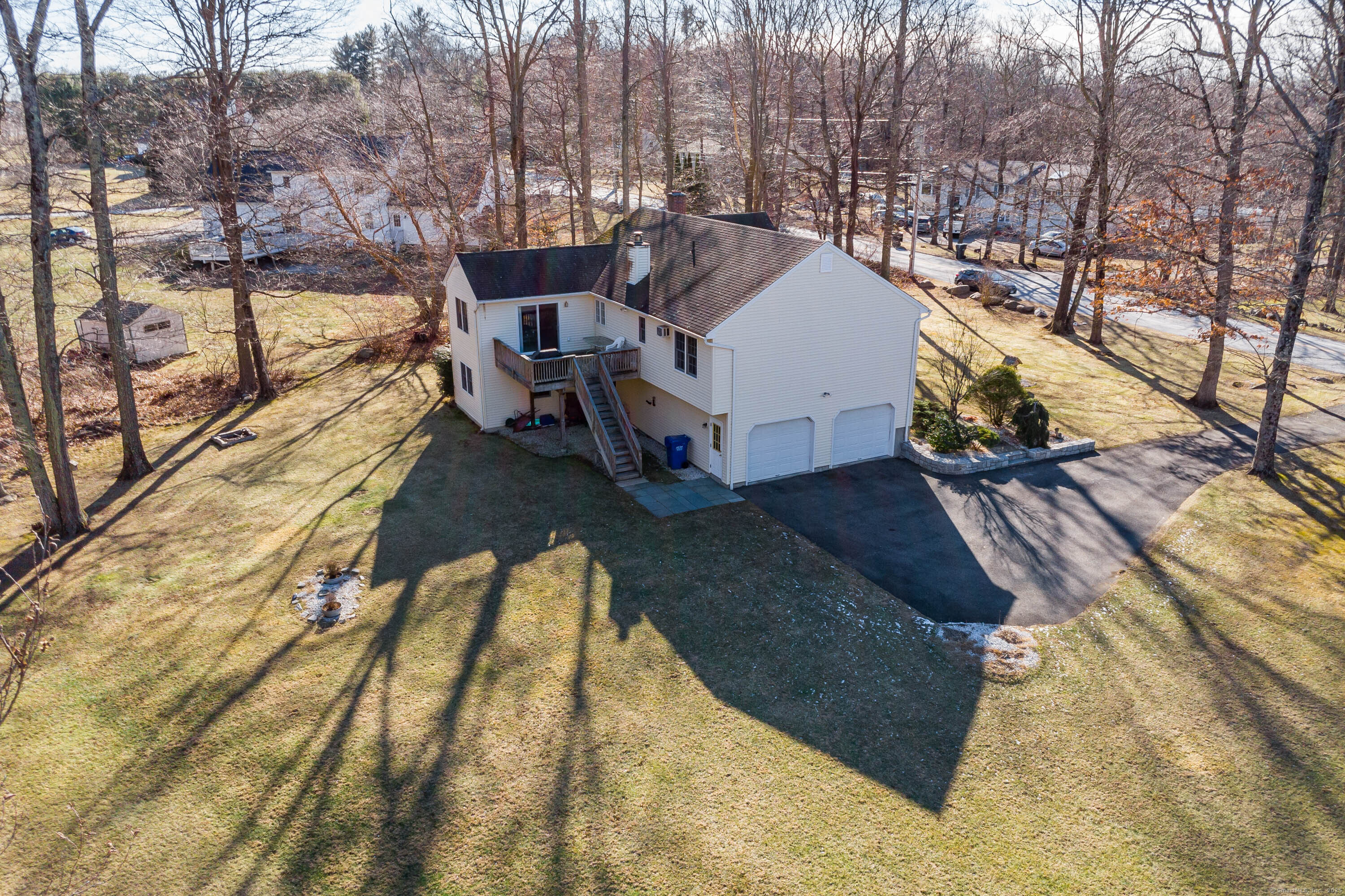 84 Upper Reservoir, New Milford, Connecticut 06776