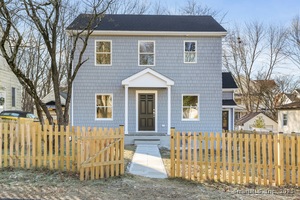 18 Cedar Crest Place