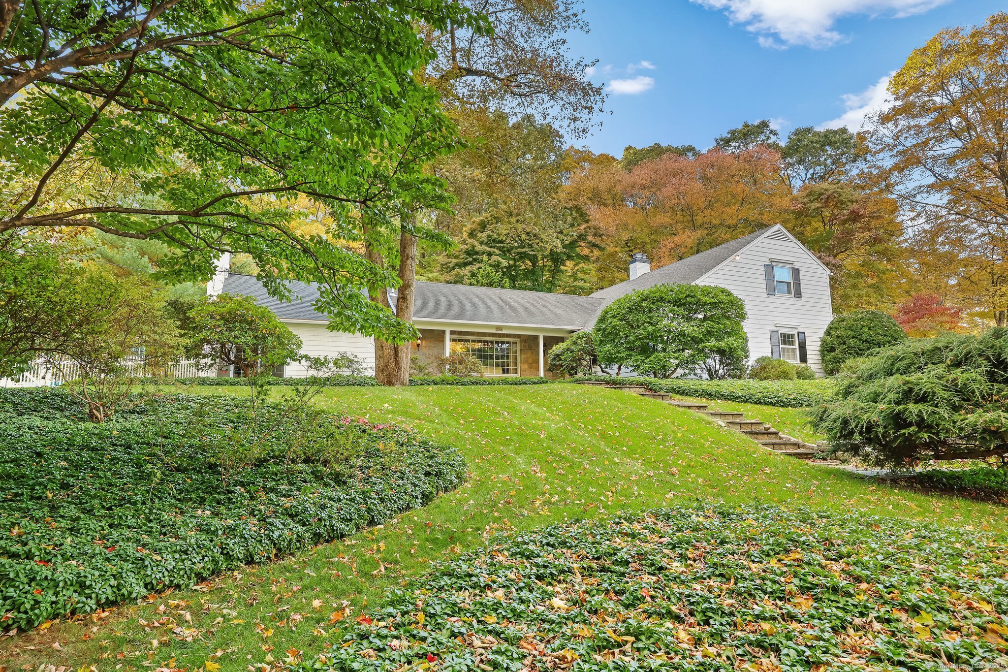 378 Valley, New Canaan, Connecticut 06840