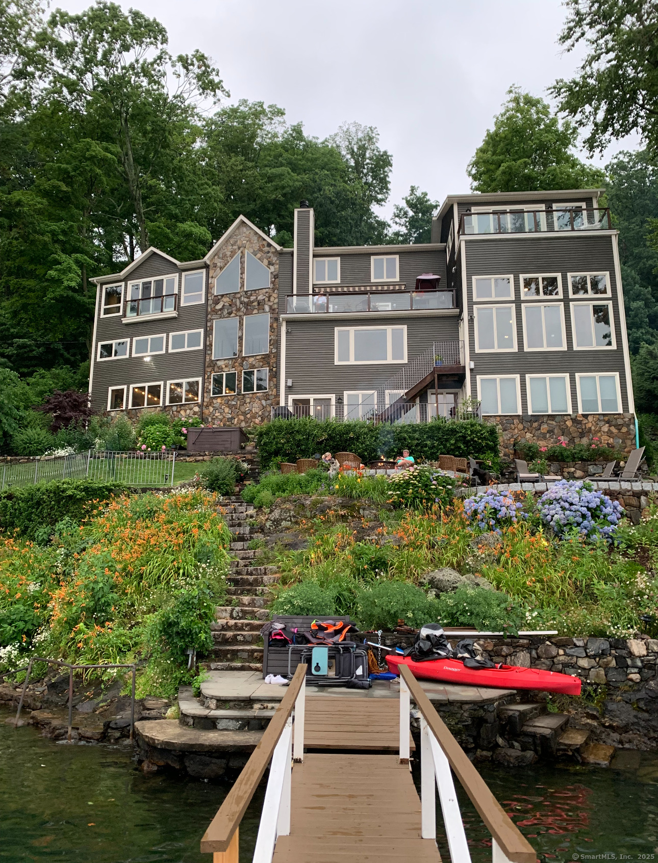 31 Deer Run, New Fairfield, Connecticut 06812