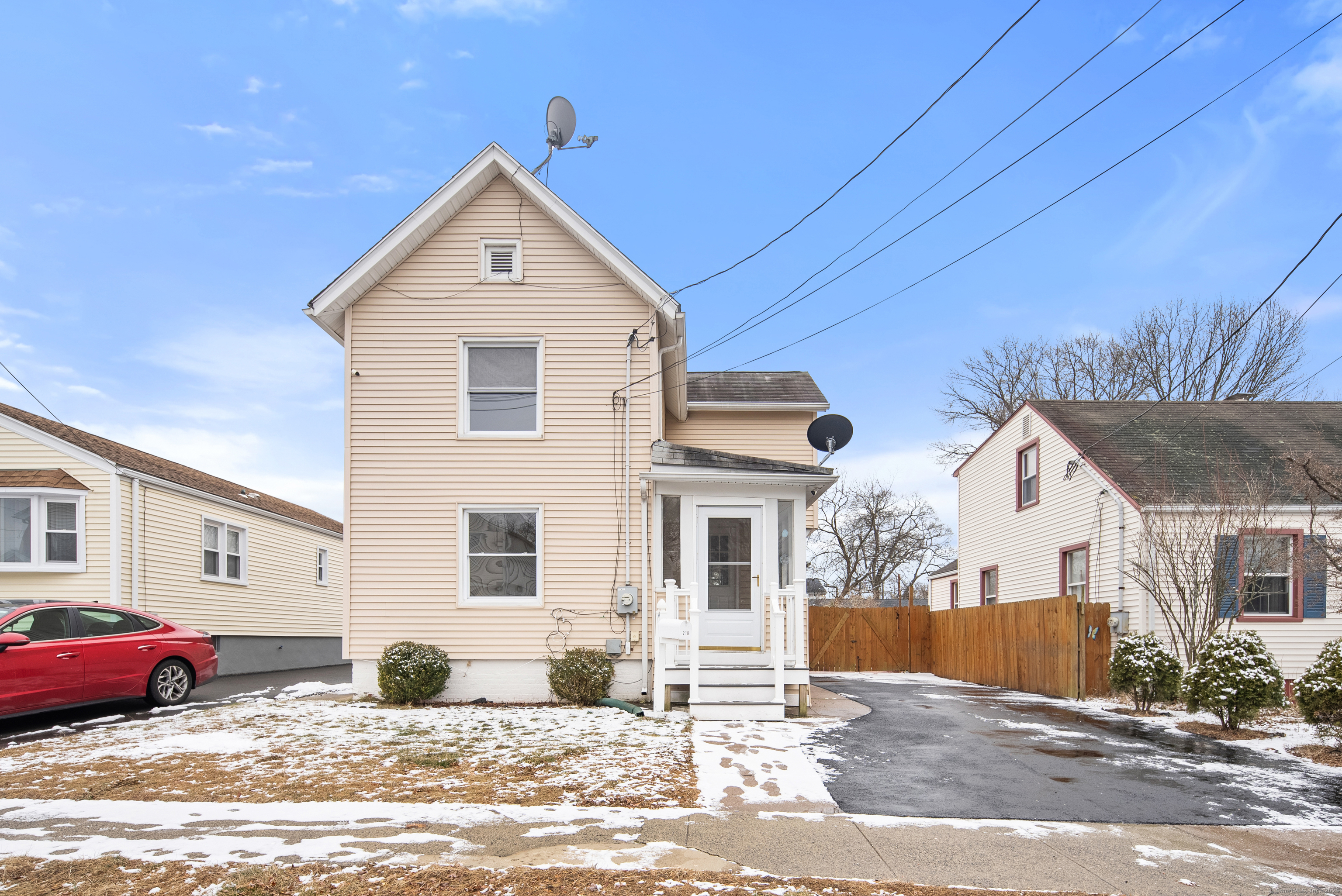 218 White, West Haven, Connecticut 06516