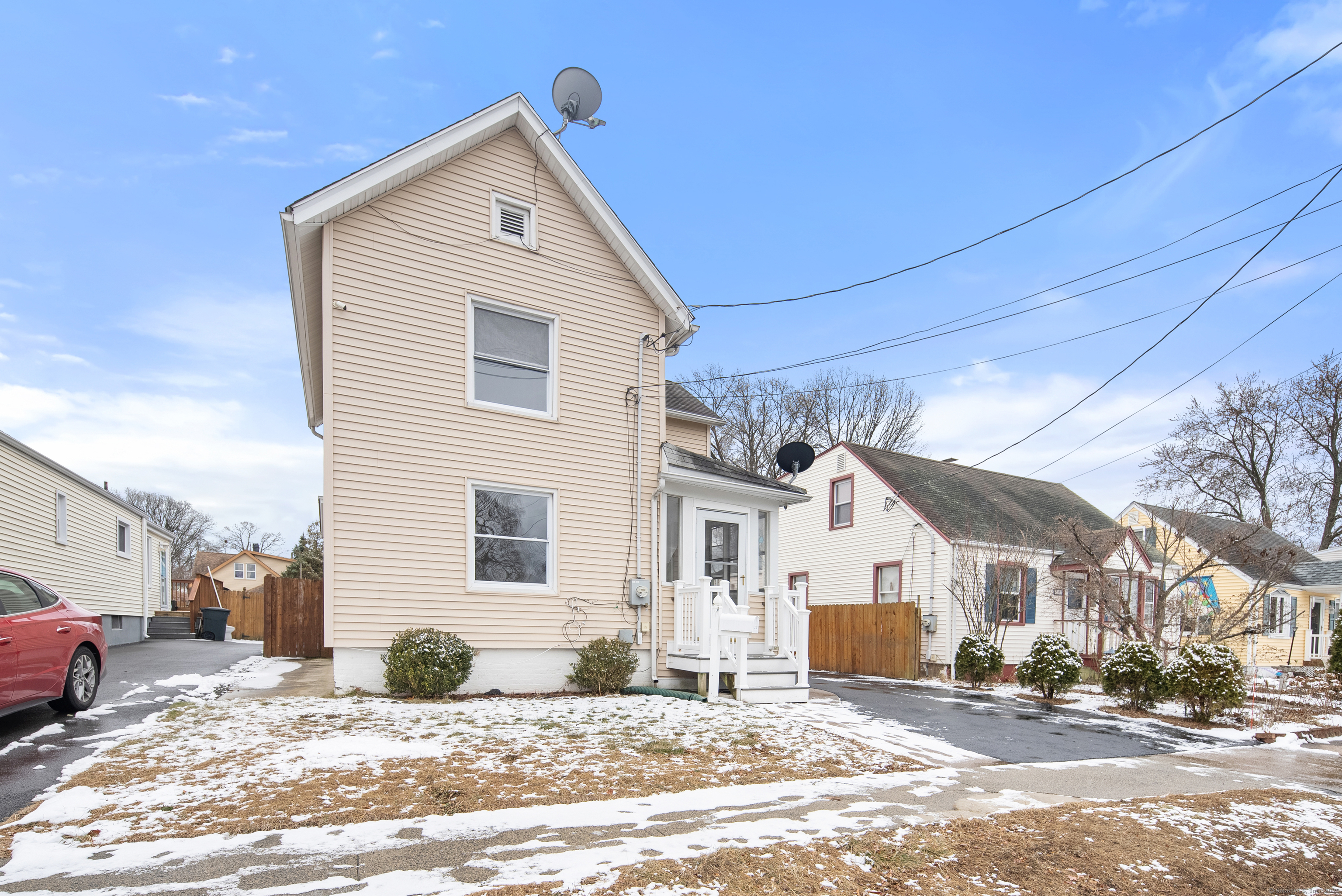 218 White, West Haven, Connecticut 06516