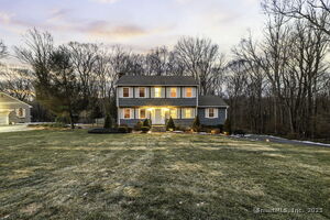 39 Quaker Lane