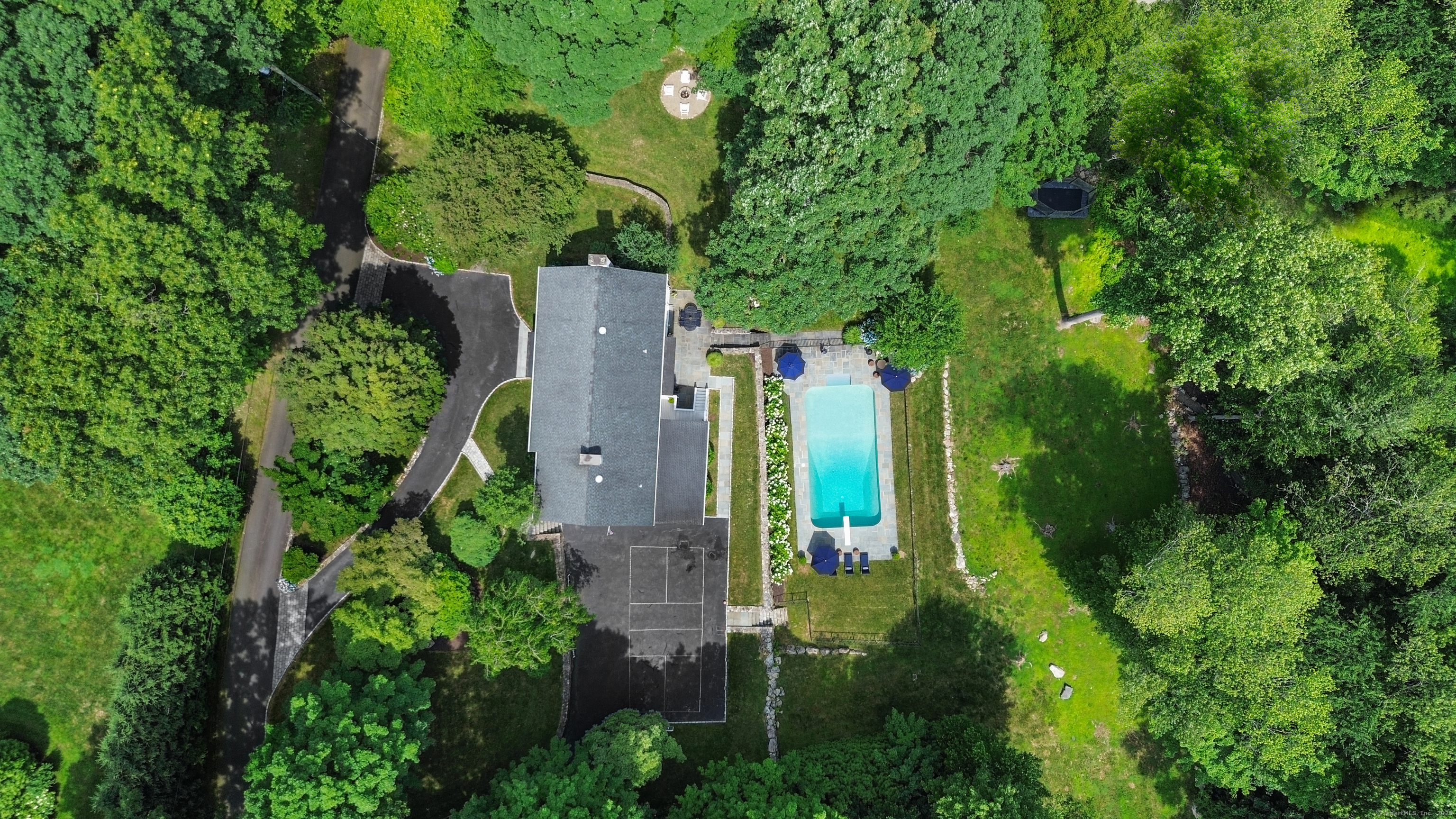 321 Frogtown, New Canaan, Connecticut 06840