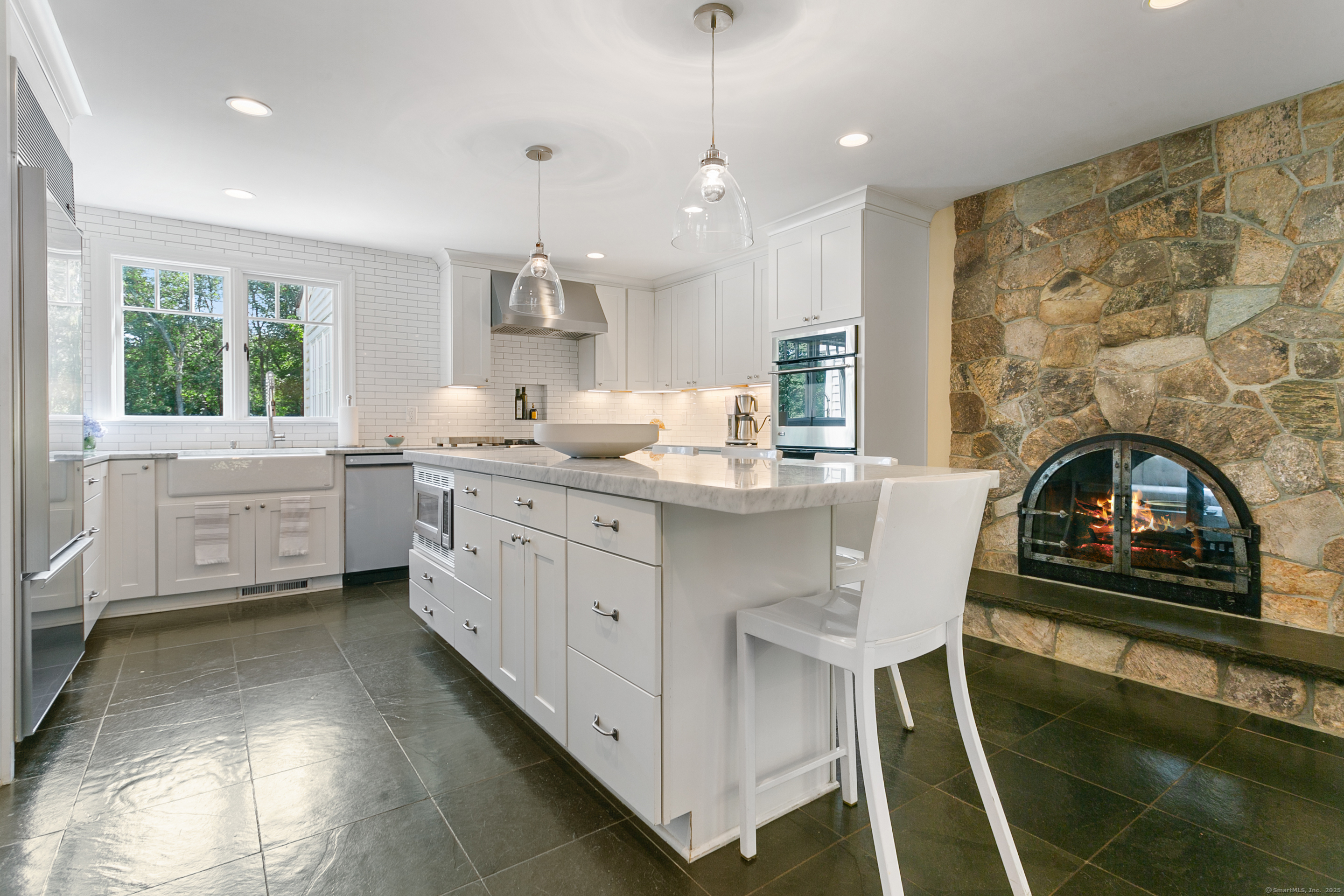 321 Frogtown, New Canaan, Connecticut 06840