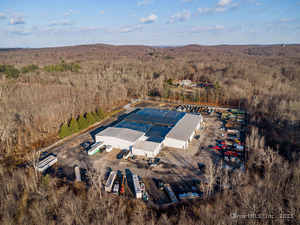 Homes for sale in Newtown, CT | 40 High Bridge Rd #2, Newtown, CT 06482 | MLS# 24069141