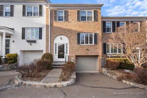205 Main Street, Unit APT 19
