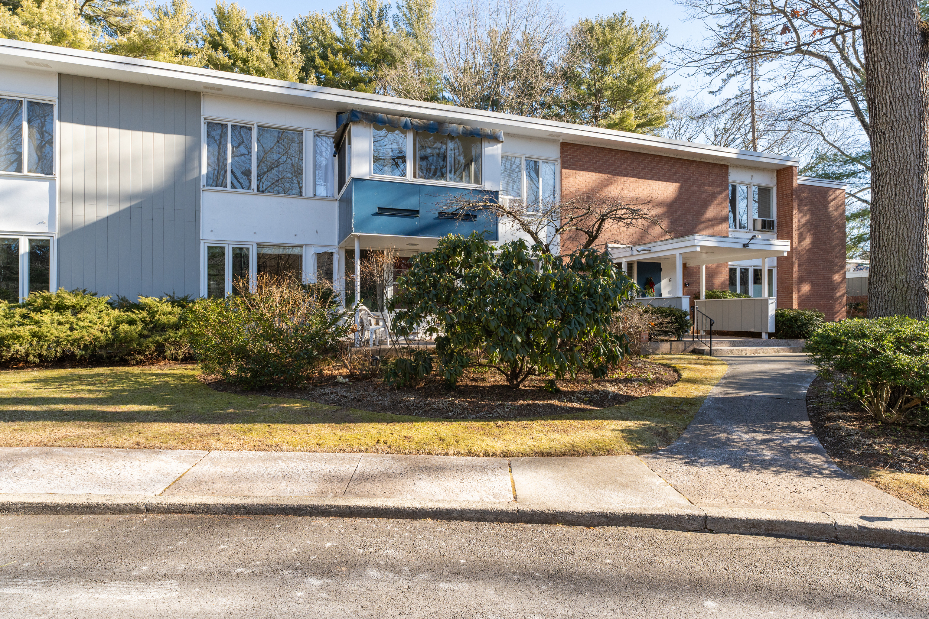 42 Lake, Hamden, Connecticut 06517