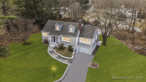 8 Cedar Hill Road
