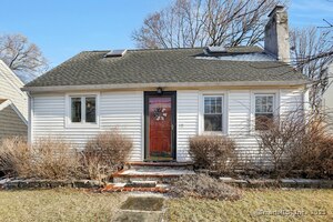 19 Cedar Crest Place
