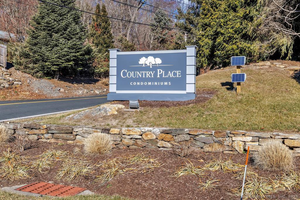 50 Country, Shelton, Connecticut 06484