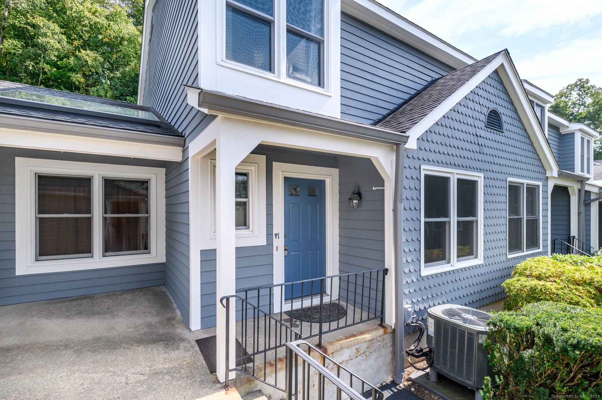 117 Fawn Ridge Lane, Norwalk, Connecticut photo 1