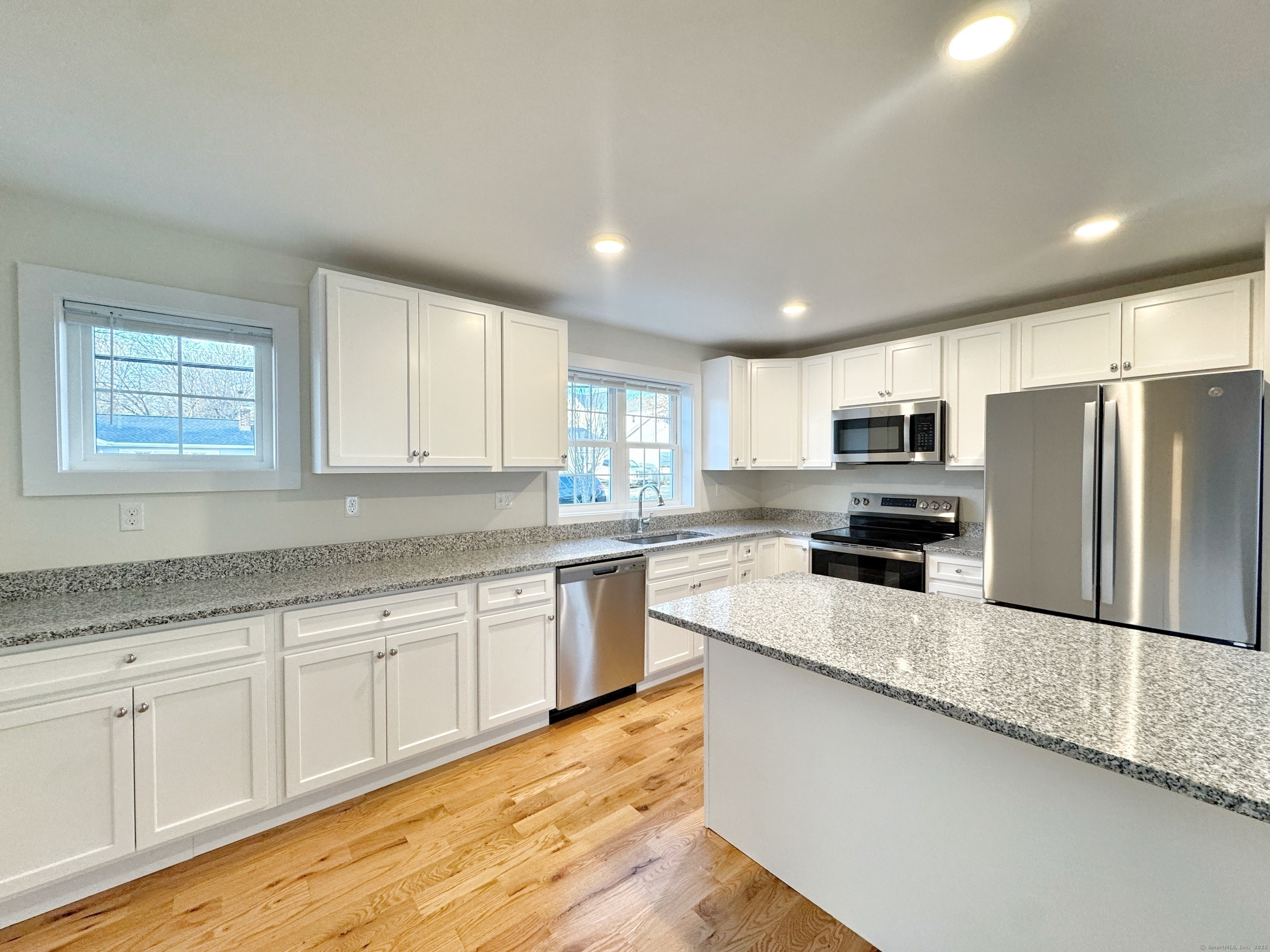 14 Hyatt Avenue, Norwalk, Connecticut photo 1