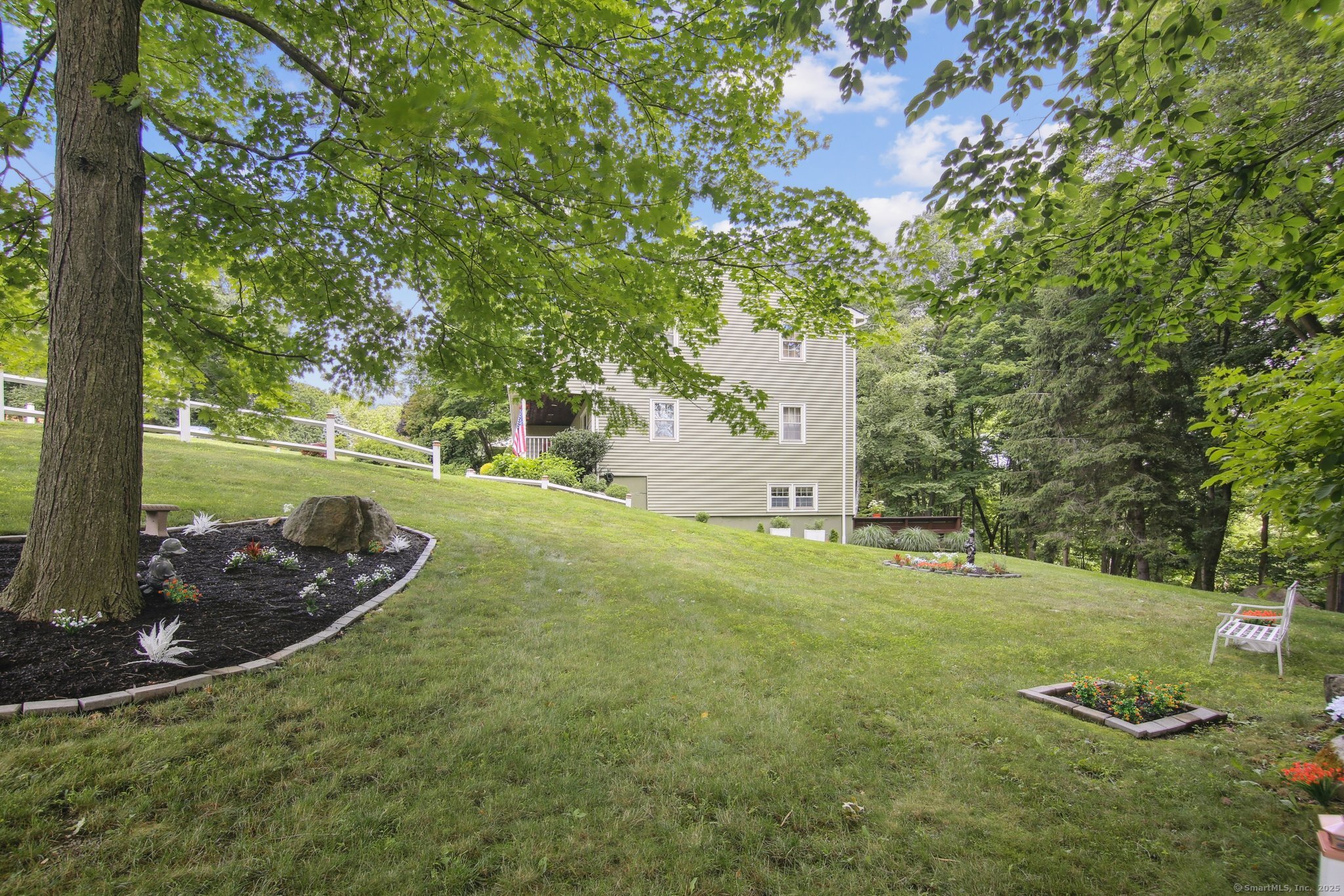 17 Eastview, New Fairfield, Connecticut 06812