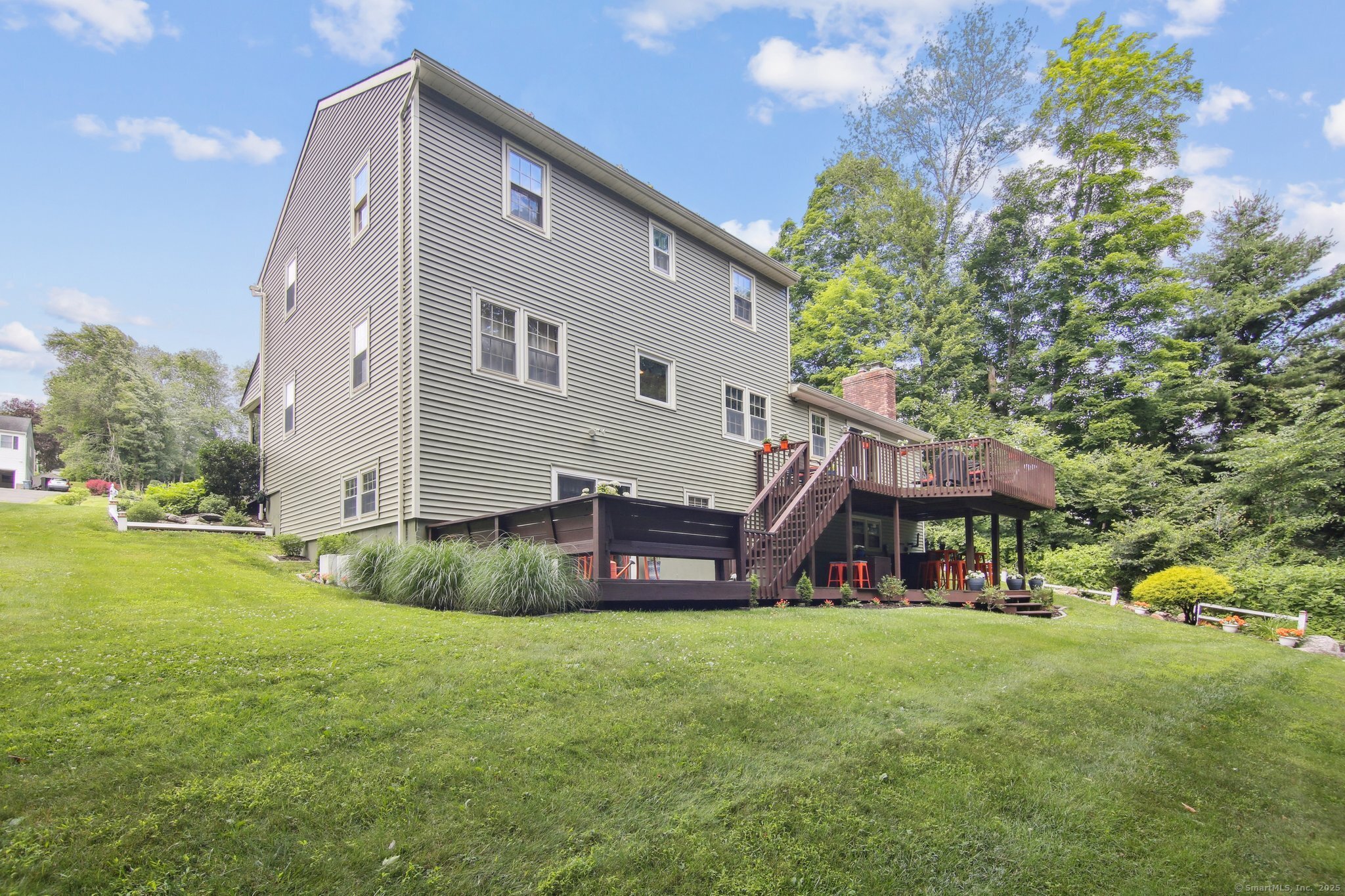 17 Eastview, New Fairfield, Connecticut 06812