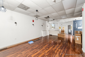 Homes for sale in Farmington, CT | 1051 Farmington Ave #B, Farmington, CT 06032 | MLS# 24072444