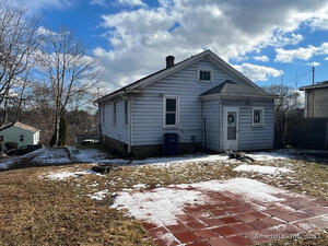 Homes for sale in Bridgeport, CT | 217 Hillcrest Rd, Bridgeport, CT 06606 | MLS# 24072664