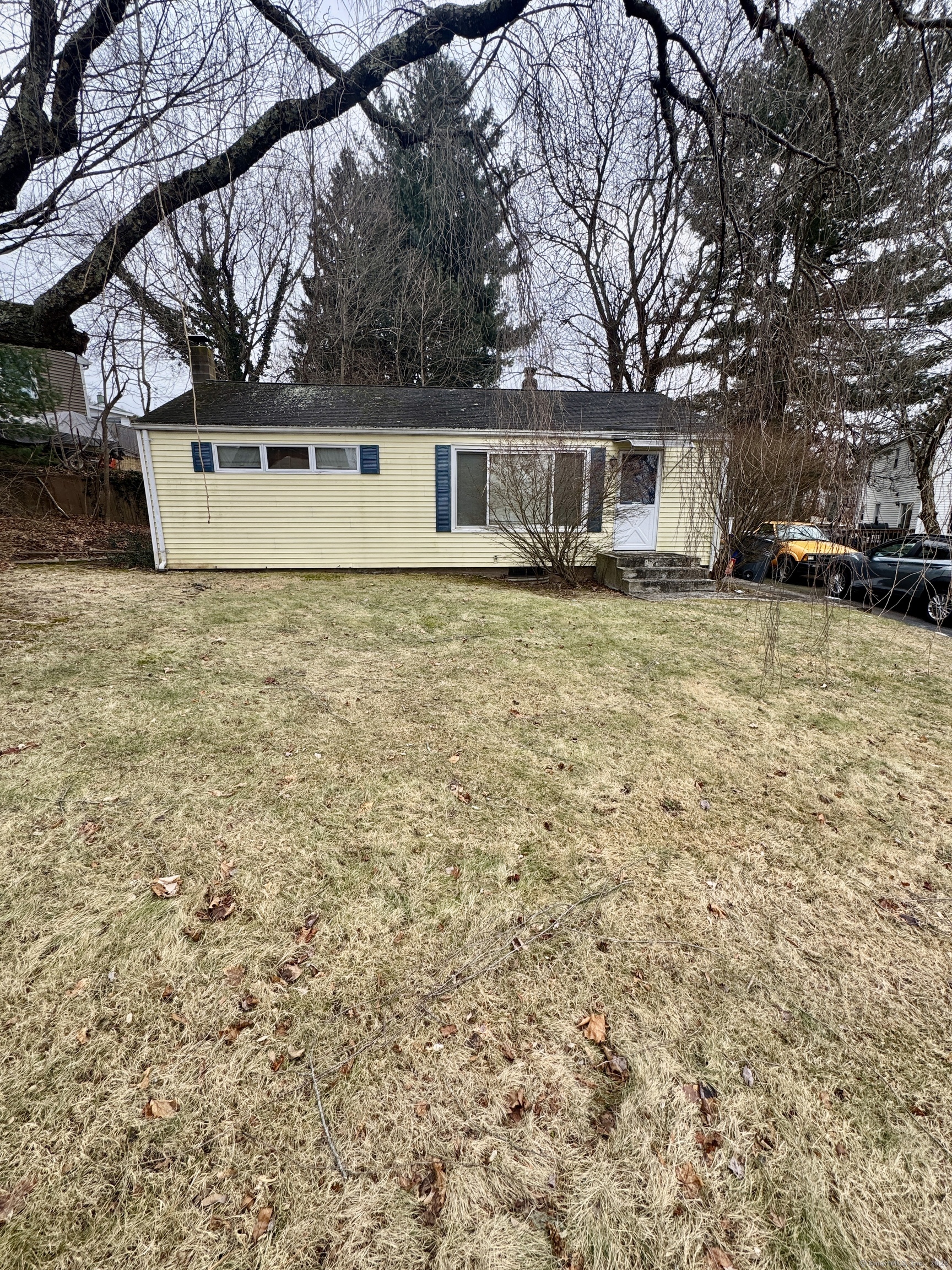 A single family home close to town with spacious bedrooms and living space. Plenty of storage and parking. Close to all forms of transportation, schools and shopping. Come check it out today!!