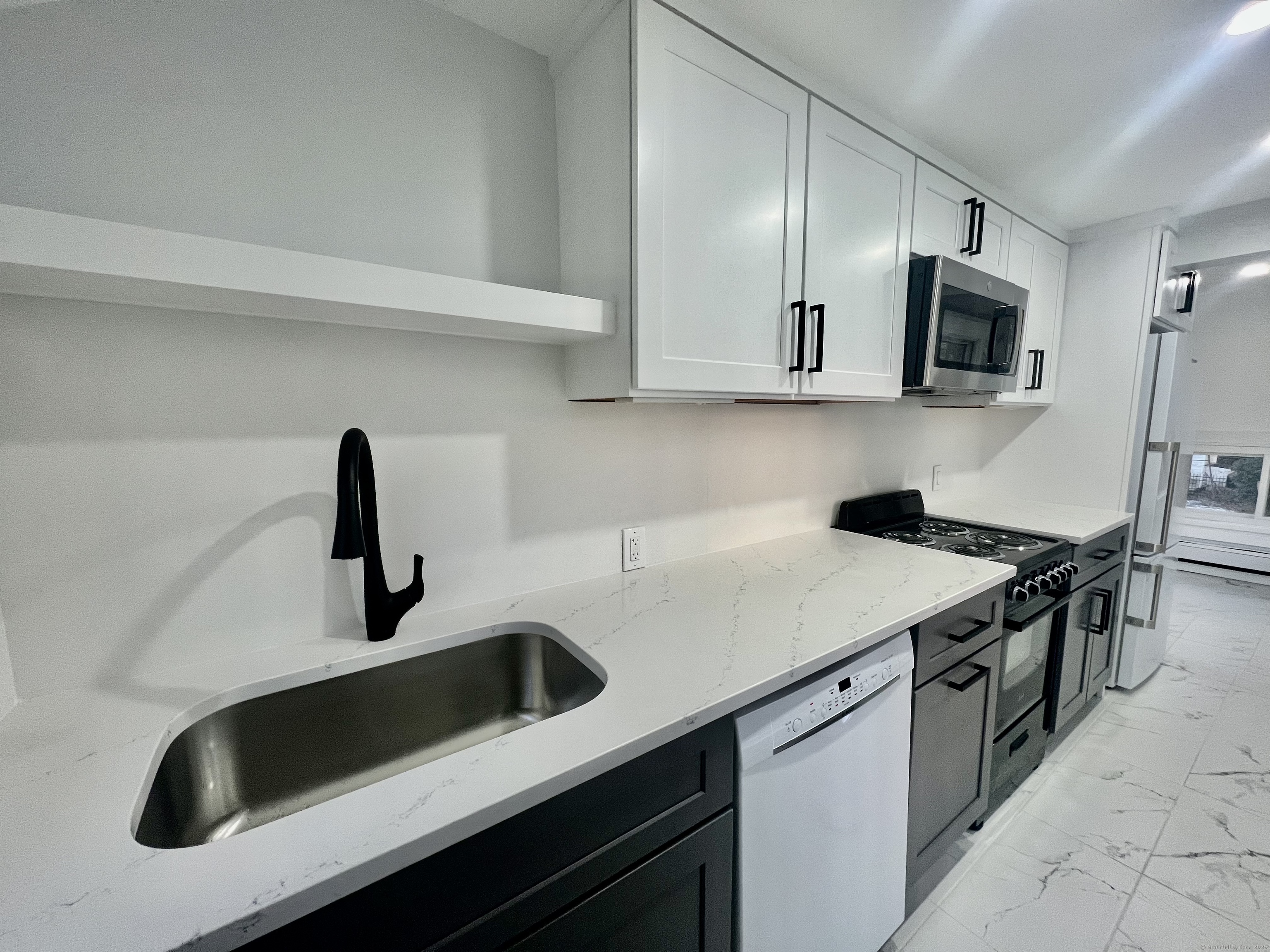 100 Holmes Avenue, Darien, Connecticut photo 1