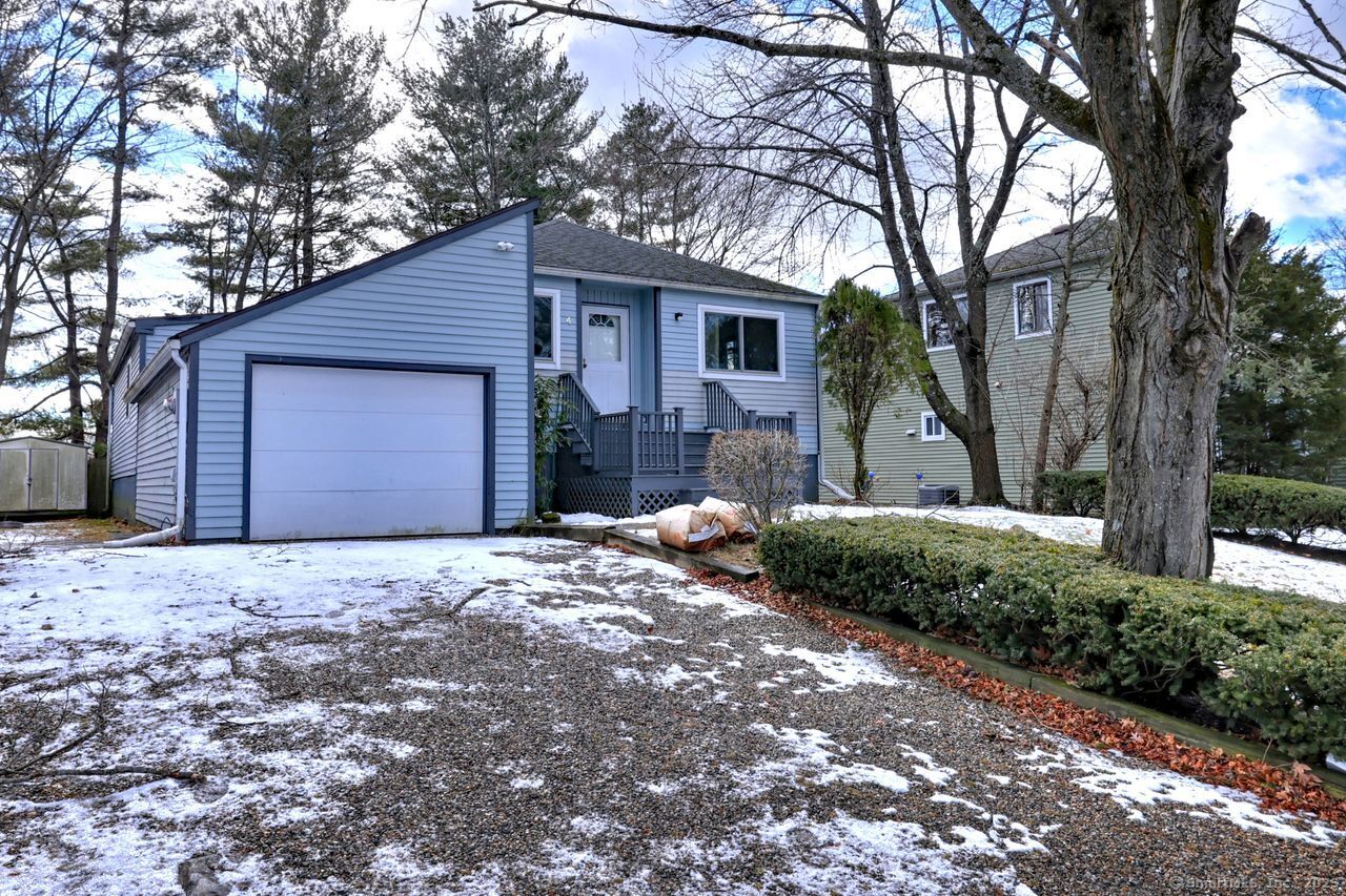 4 Dry Hill Court, Norwalk, Connecticut photo 1