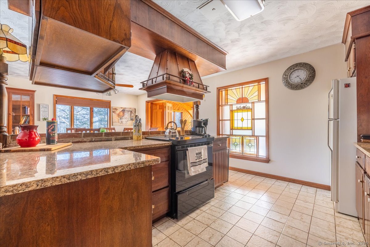 27 Newgate, Oxford, Connecticut 06478