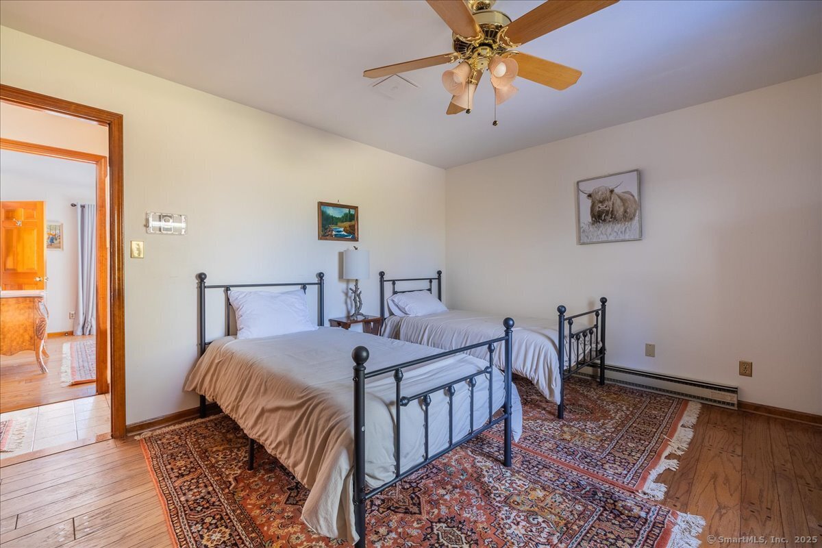 27 Newgate, Oxford, Connecticut 06478