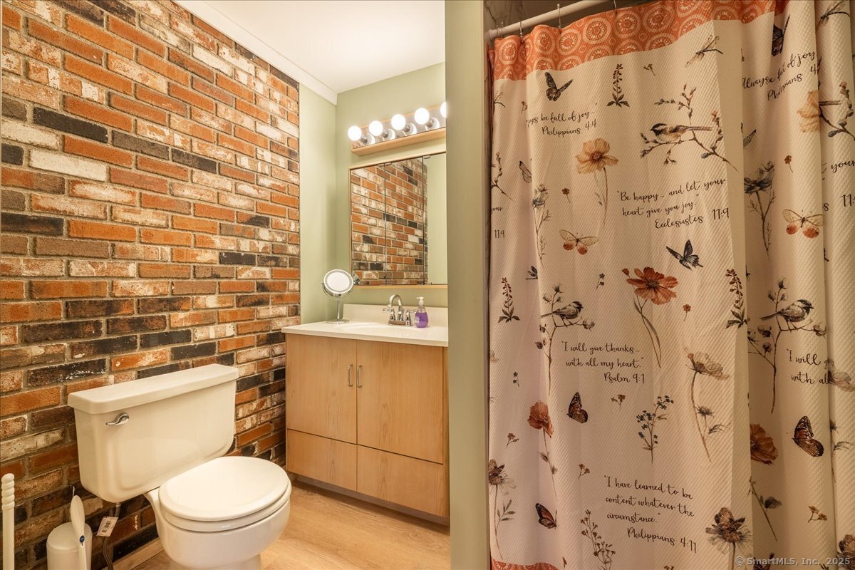 27 Newgate, Oxford, Connecticut 06478