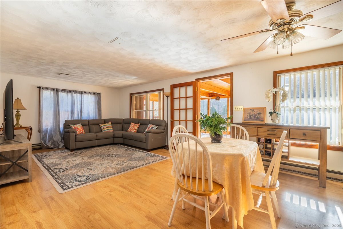 27 Newgate, Oxford, Connecticut 06478