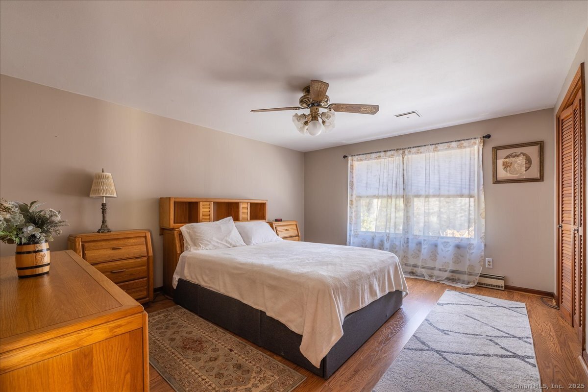 27 Newgate, Oxford, Connecticut 06478