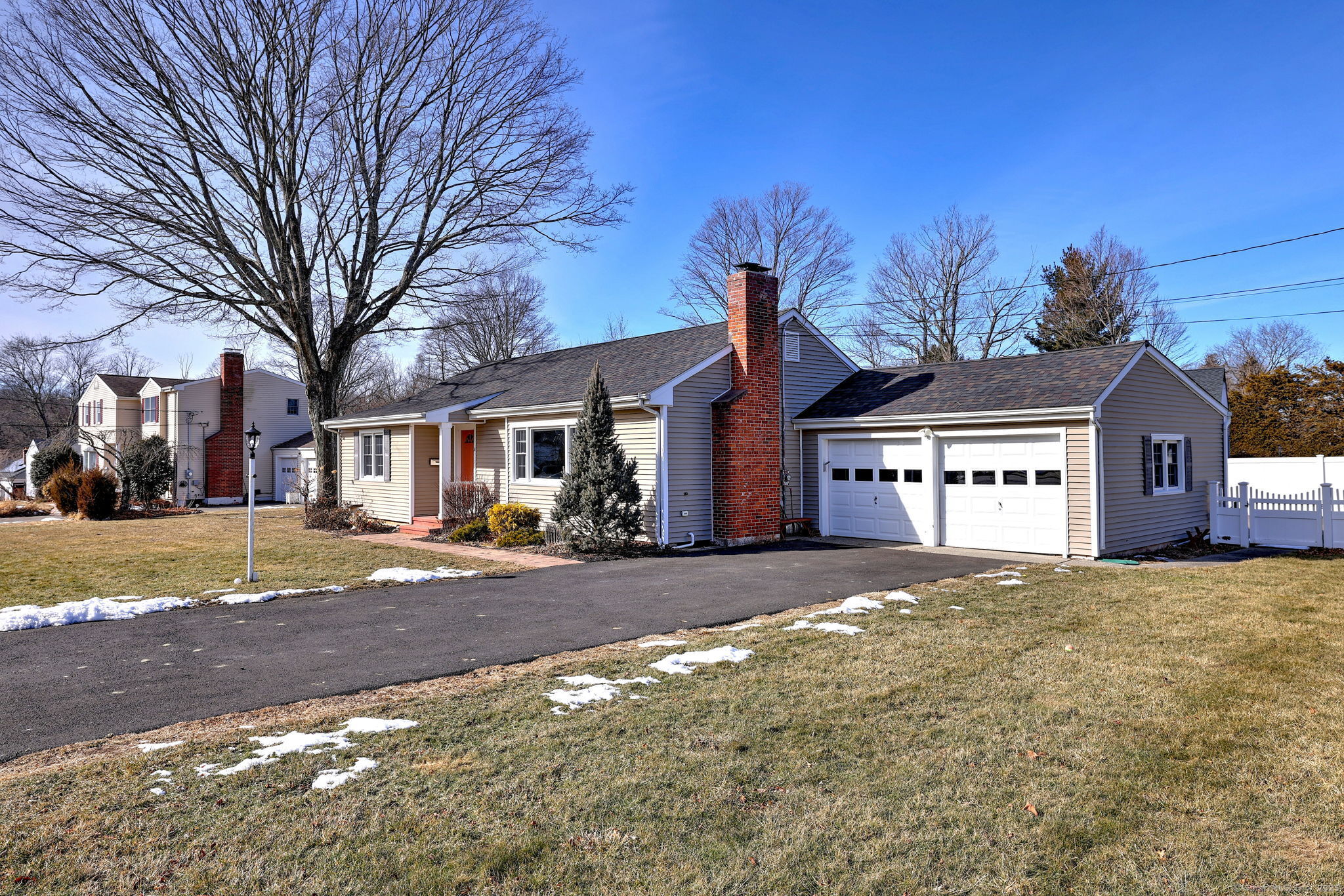 4 Walker, Trumbull, Connecticut 06611