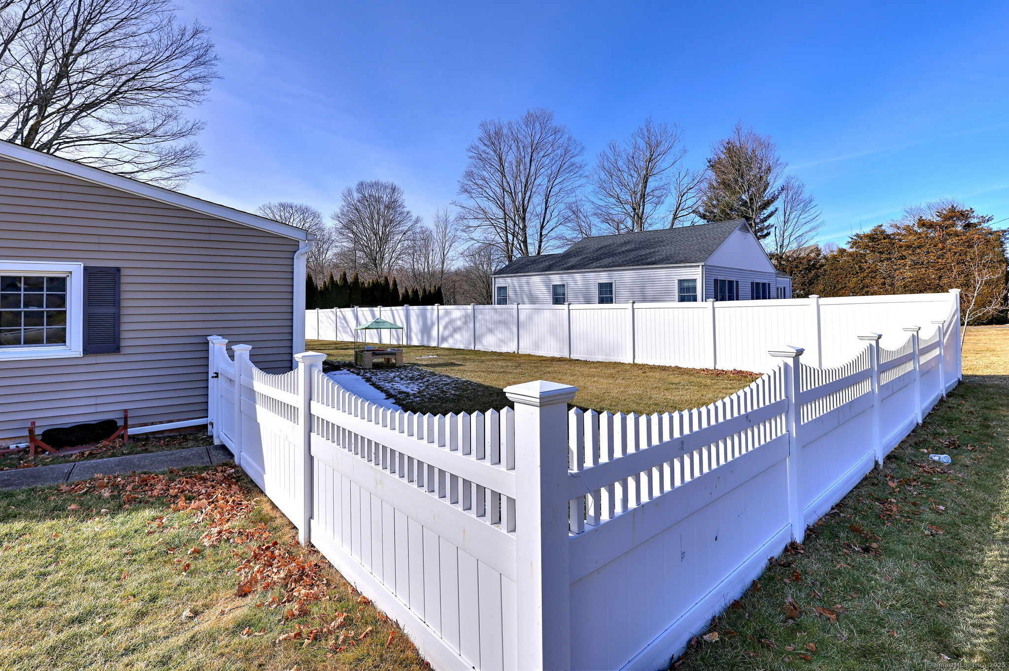 4 Walker, Trumbull, Connecticut 06611