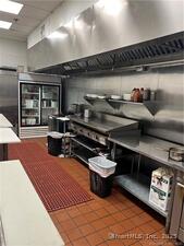 Homes for sale in East Haven, CT | 697 Foxon Rd, East Haven, CT 06512 | MLS# 24073626