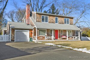 4 Brook Lane