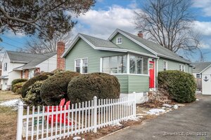 11 Amundsen Street