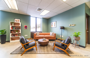 Homes for sale in Middletown, CT | 49 Randolph Rd #7, Middletown, CT 06457 | MLS# 24074104