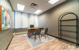 Homes for sale in Middletown, CT | 49 Randolph Rd #4, Middletown, CT 06457 | MLS# 24074116