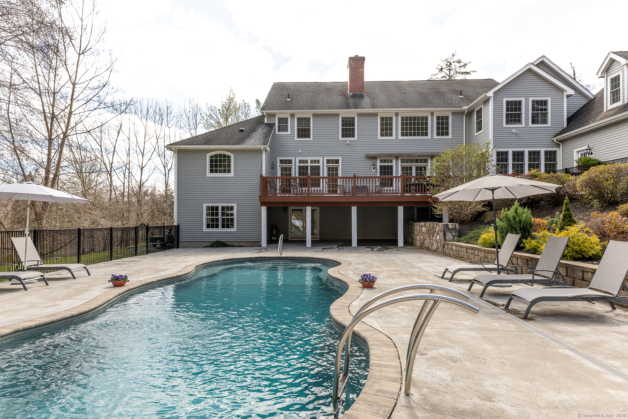 8 River Oaks, Sherman, Connecticut 06784