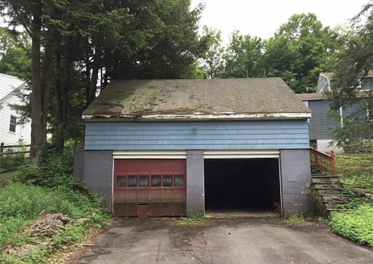 9 White Deer Rocks, Woodbury, Connecticut 06798