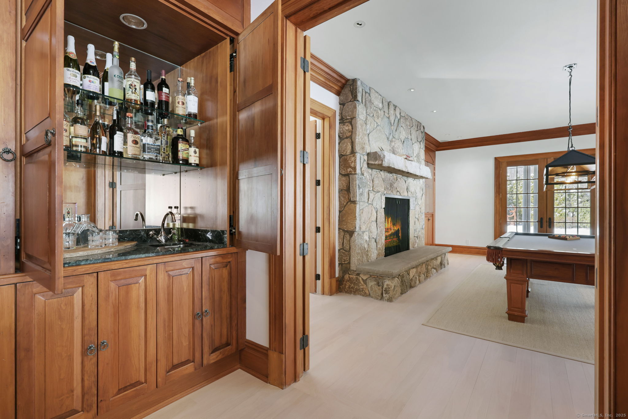 65 Hunting Ridge, Greenwich, Connecticut 06831