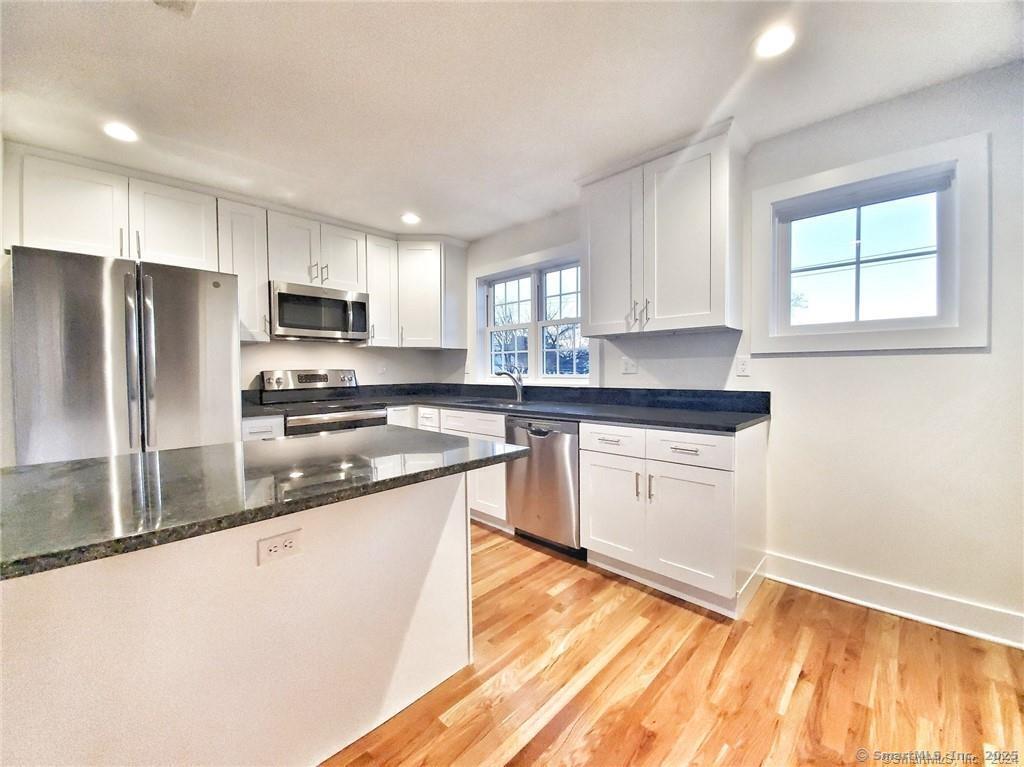 30 Ferris Avenue, Norwalk, Connecticut photo 1