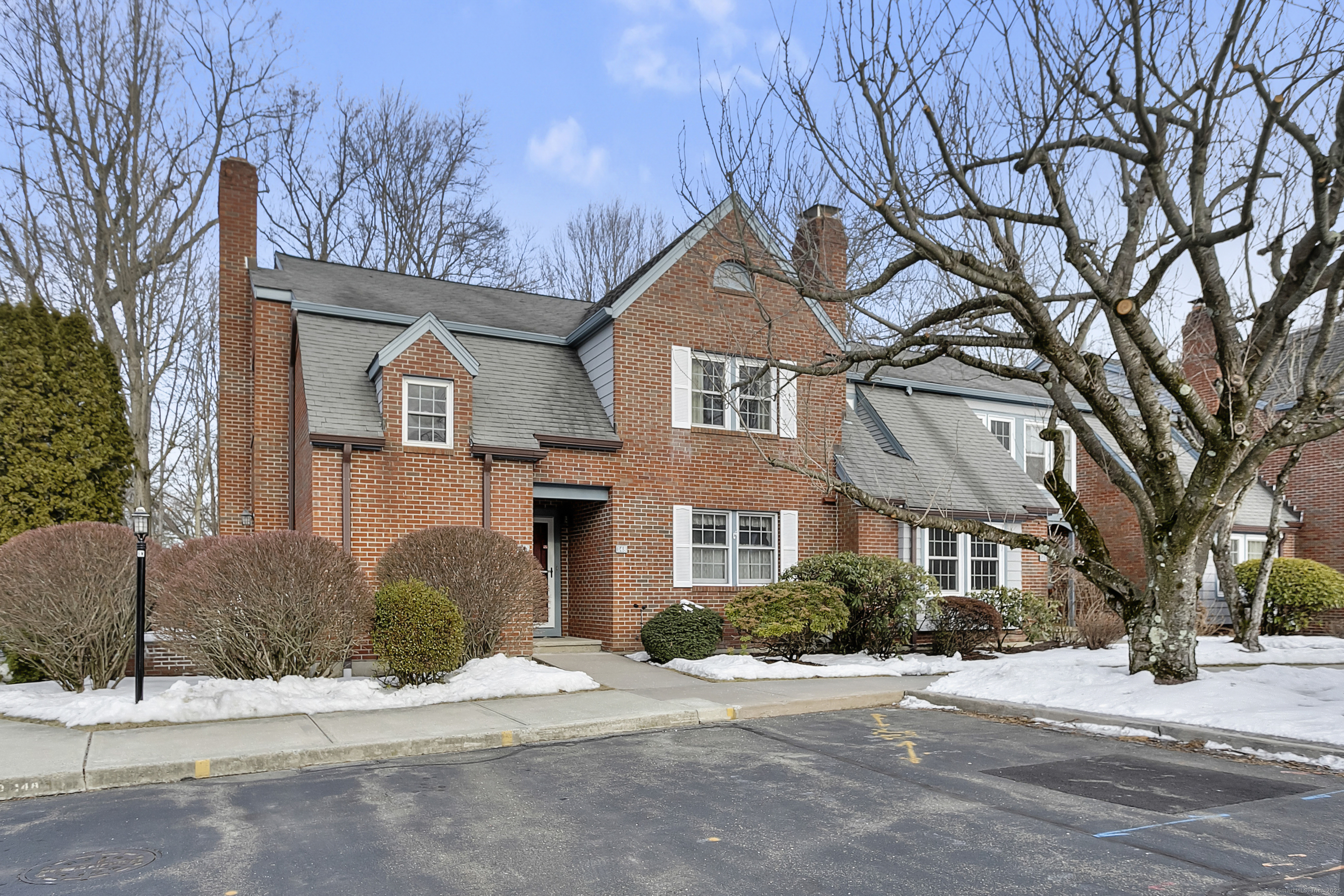 150 Roberton, Fairfield, Connecticut 06825