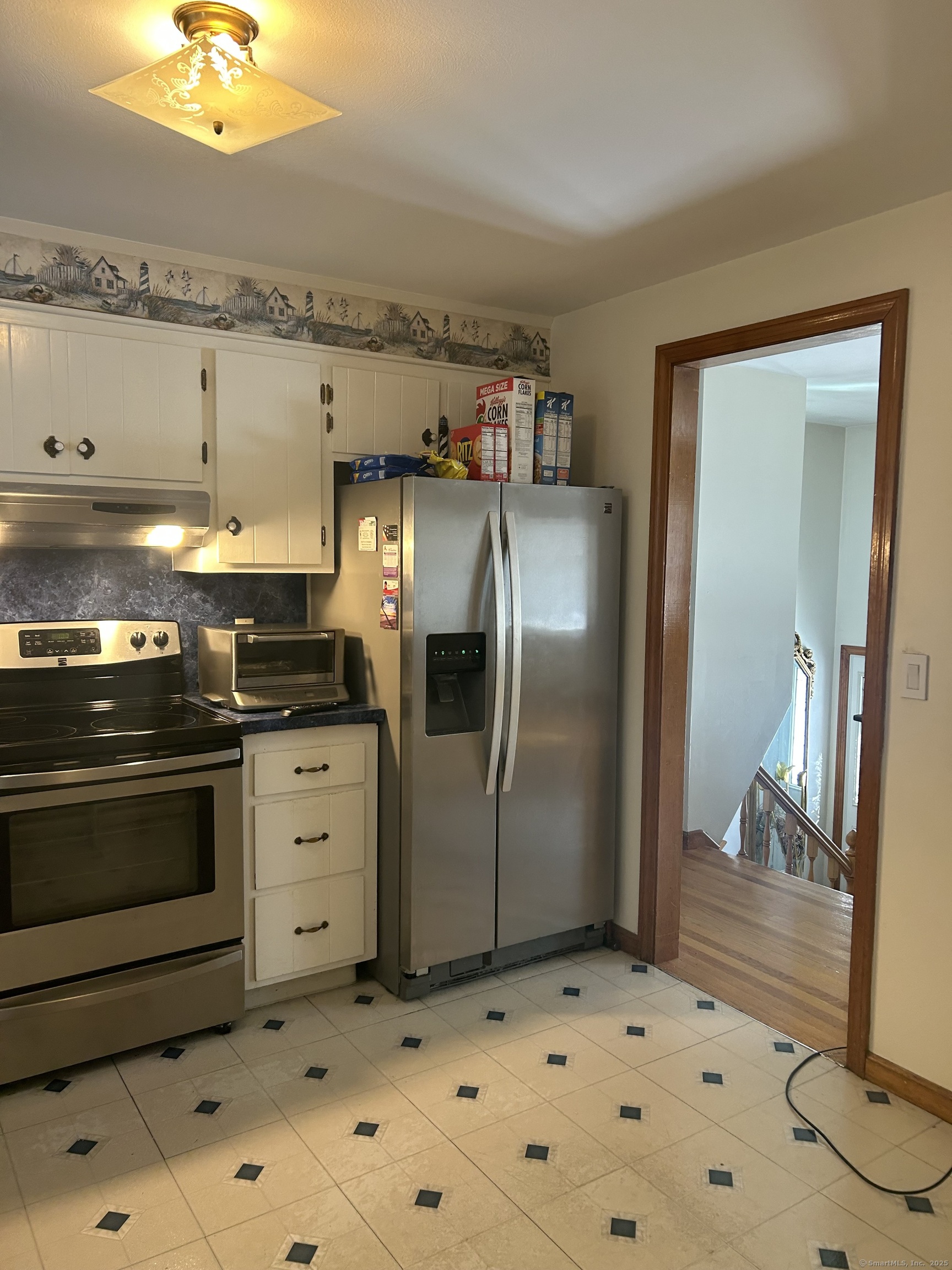 77 Surrey, Meriden, Connecticut 06451